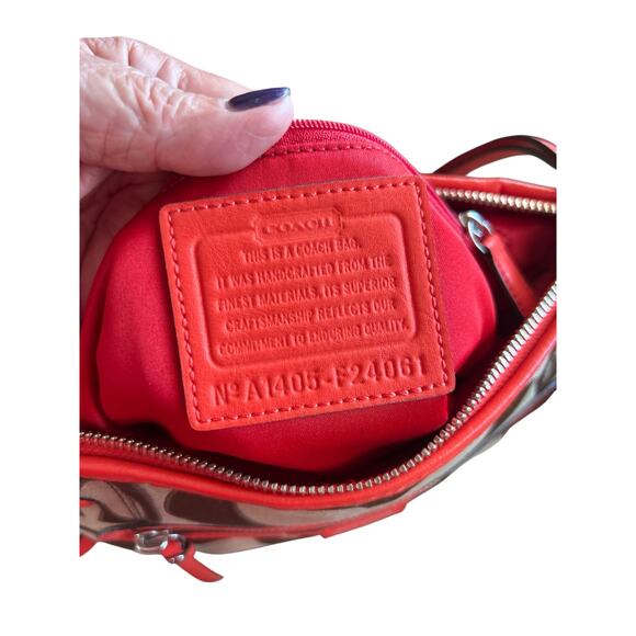 EUC Coach- Signature Crossbody Bag in Khaki and Orange - Picture 13 of 14